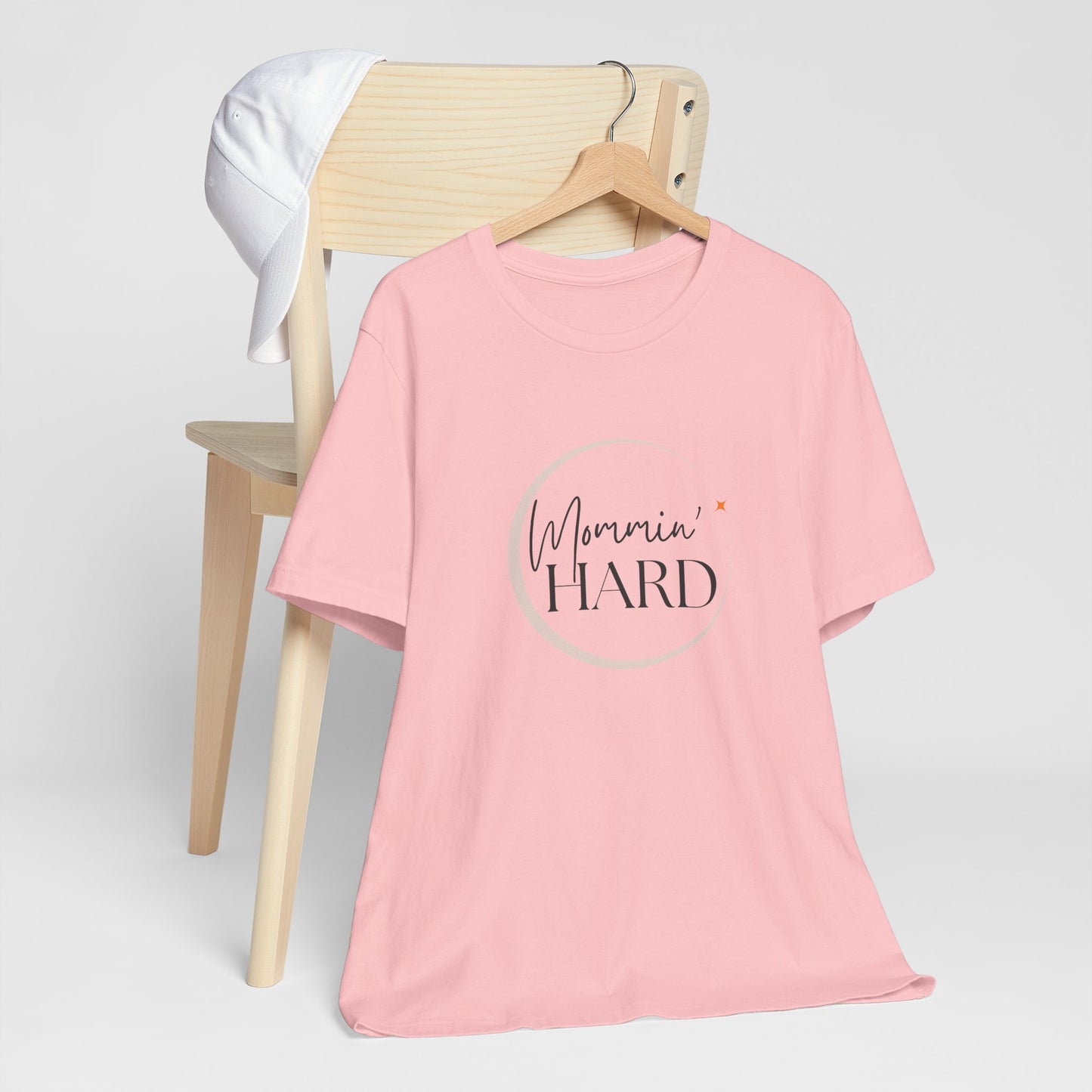 Mommin’ Hard T-Shirt – Funny Mom Life Tee for Coffee-Fueled Chaos & Love